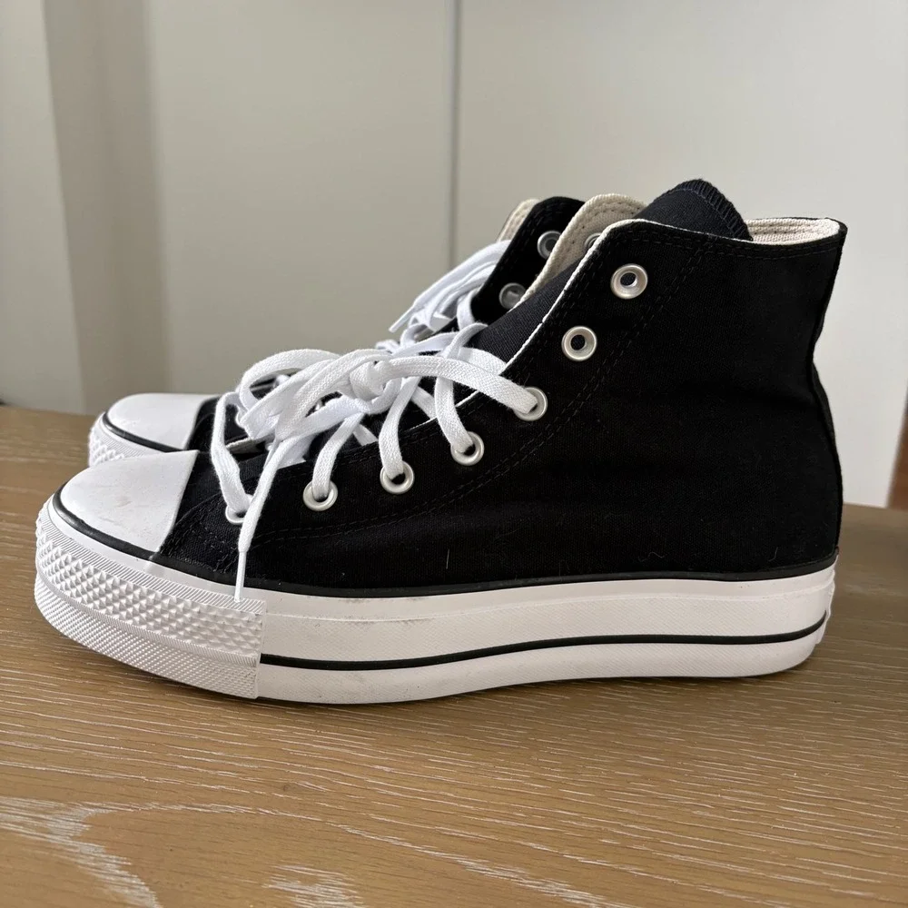 Converse Chuck Taylor All Star Lift Platform High Top‎ Sneakers Womens Size 10